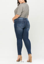 Load image into Gallery viewer, Overboard curvy jean

