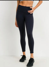 Load image into Gallery viewer, Highwaist Leggings
