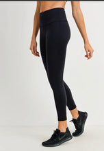 Load image into Gallery viewer, Highwaist Leggings
