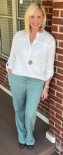 Load image into Gallery viewer, Carrie Crinkle Natural Gauze Blouse
