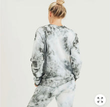 Load image into Gallery viewer, Clouds tie dye pullover
