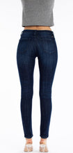 Load image into Gallery viewer, Kan Can super skinny jean
