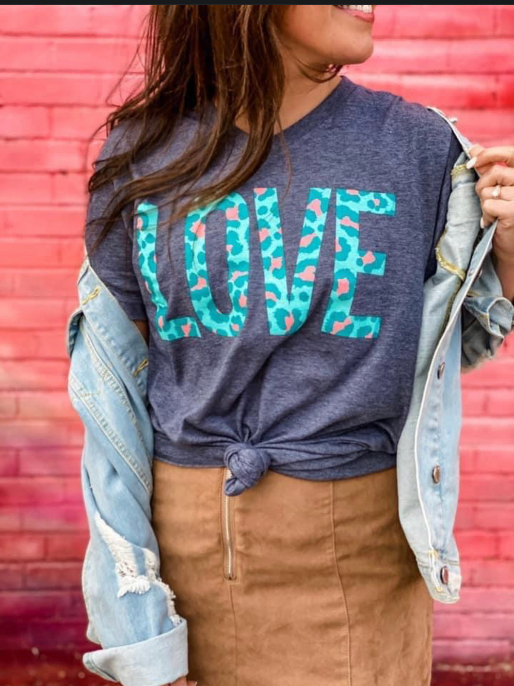 Love graphic tee